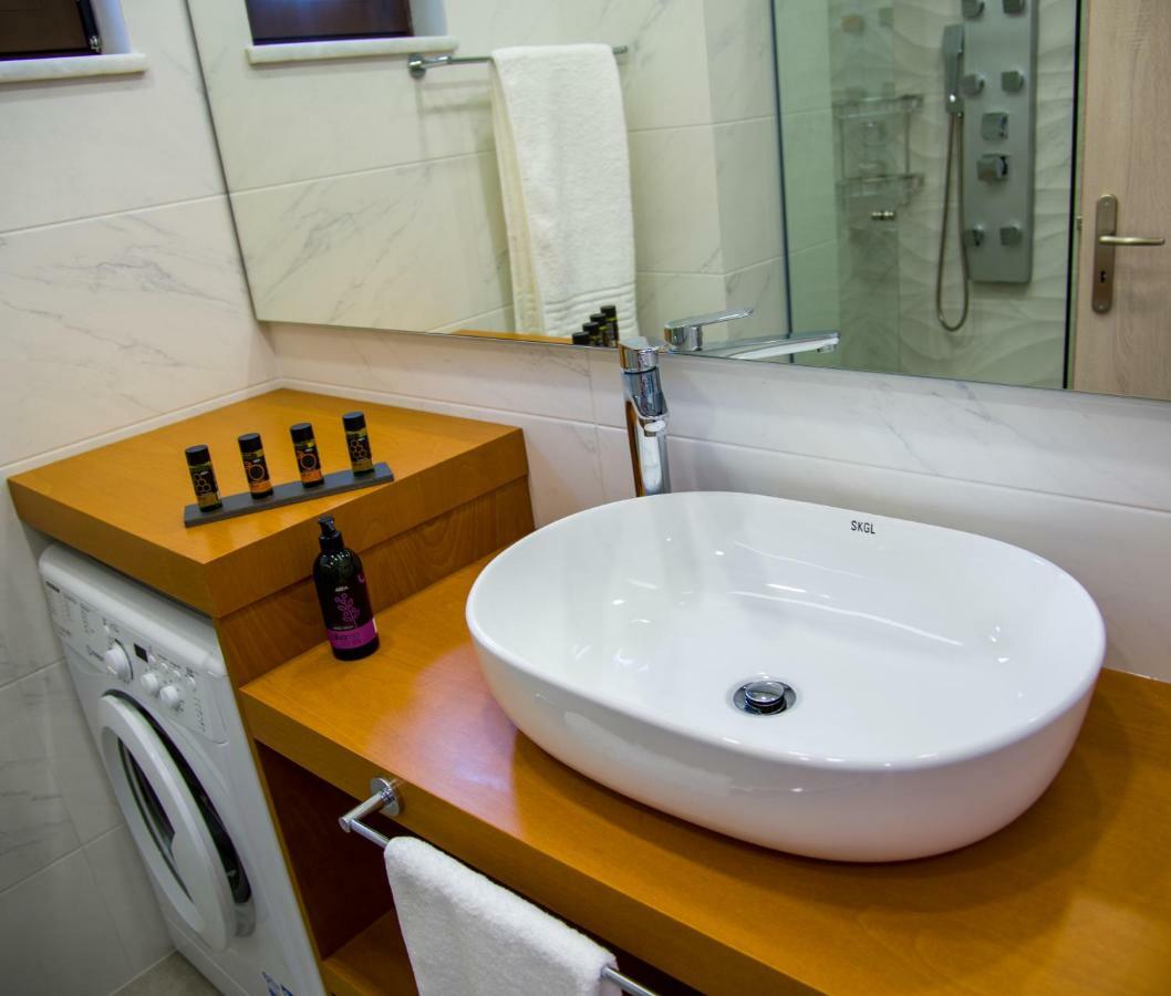 Aretousa Suites Ханя Екстериор снимка